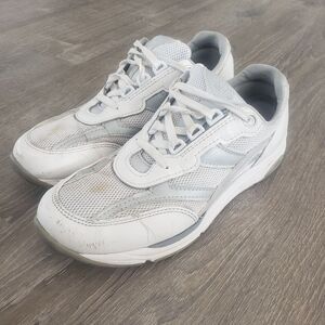 SAS Tour White Leather Mesh Silver Sneaker Shoes Womens Sz 9 Slim Made in USA